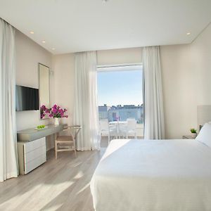 Two-Bedroom King Suite